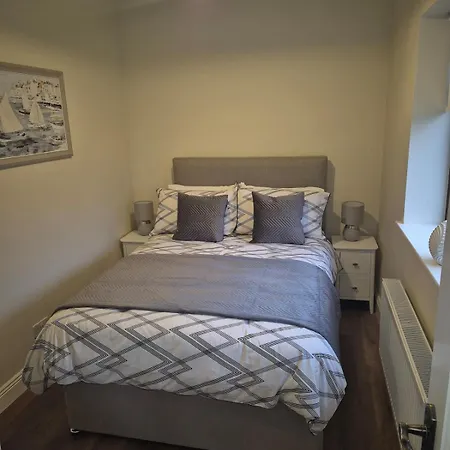 3 Bedroom House Blackrock Road *